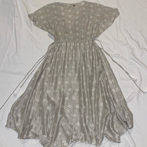 floral dress - Picture 2 of 3